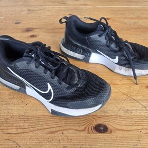 Nike Black and White Athletic Mesh Trainers